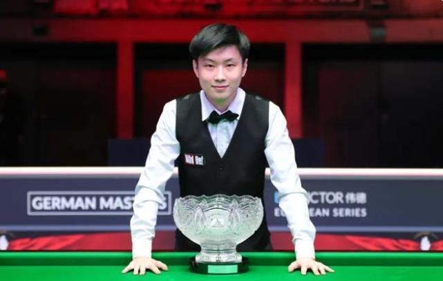 添了一分悬 添了一分悬