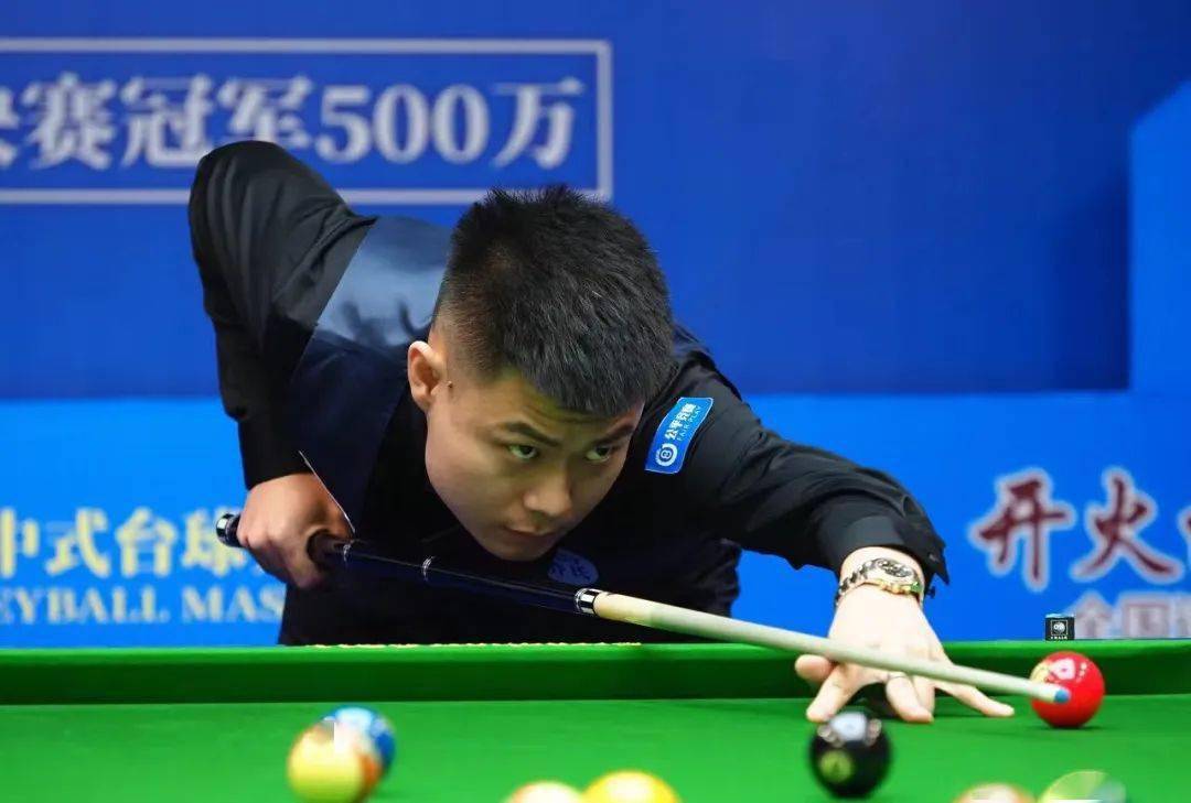 速滑赛事中 速滑赛事中